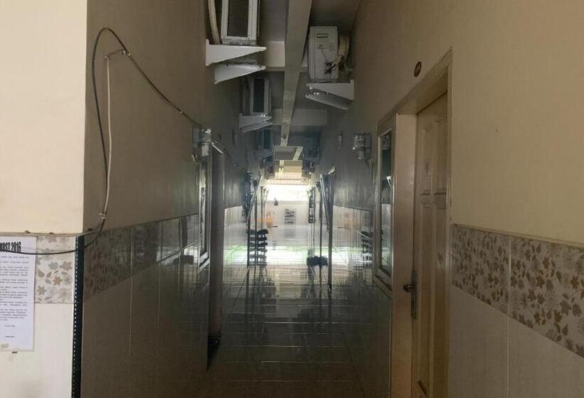 Hotel Oyo Life 2624 Ibma Life