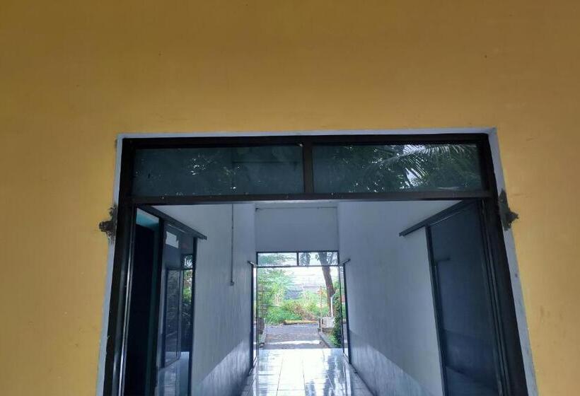 Hotel Oyo Life 2624 Ibma Life