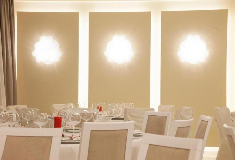 בית מלון כפרי Ristorante Europa