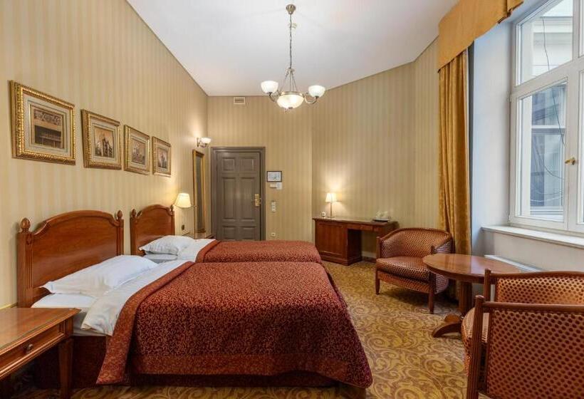 هتل The Benjamin House   Self Check In