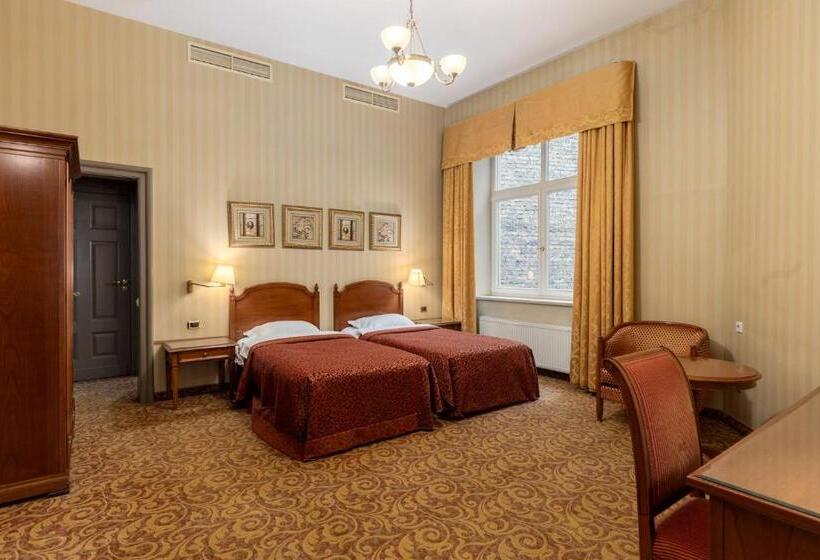 هتل The Benjamin House   Self Check In