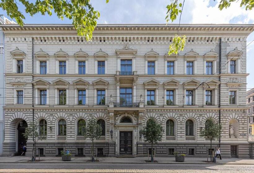 هتل The Benjamin House   Self Check In