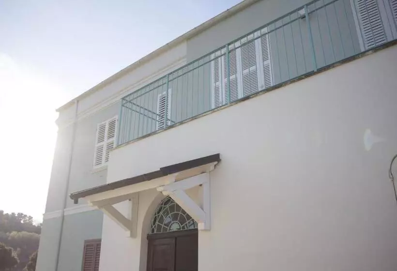 ホテル Villa Arlini