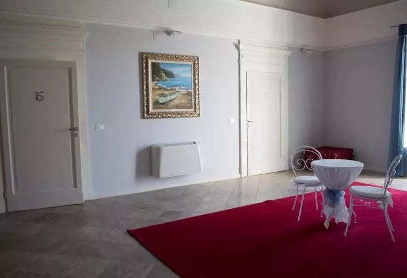 ホテル Villa Arlini
