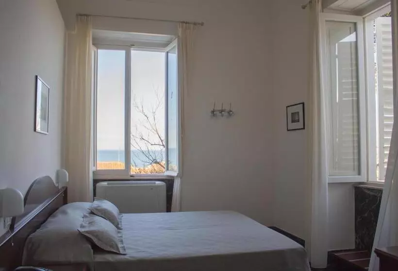 ホテル Villa Arlini