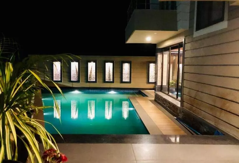 Merlot Suites