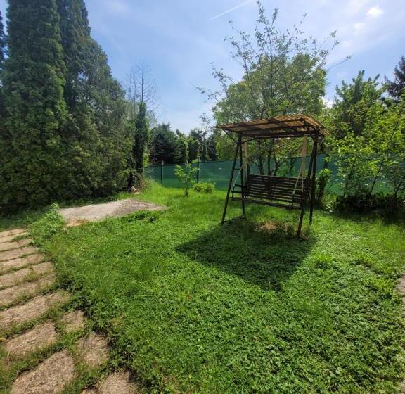 膳宿费 Azta Central Apartments