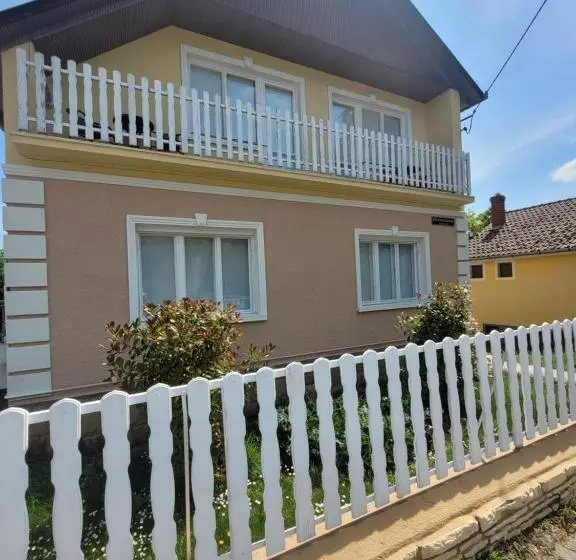 Majatalo Azta Central Apartments