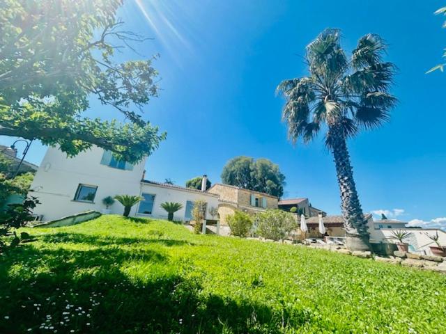 Пансион Domaine En Pierre Avec Piscine Et Jacuzzi Au Mas Lucia