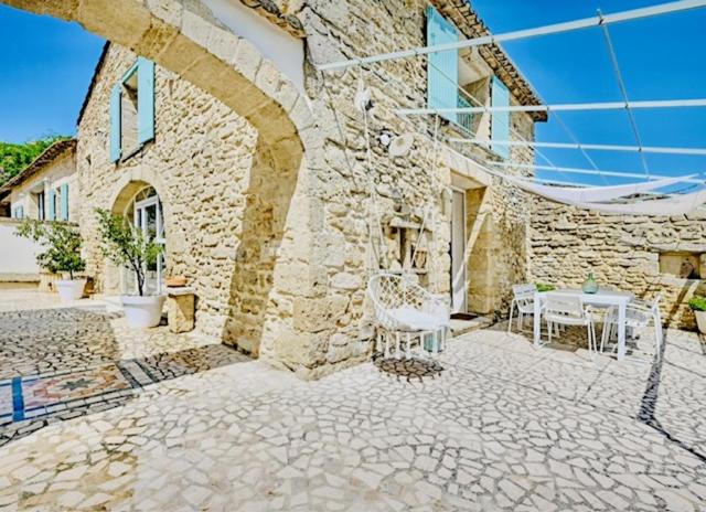 Пансион Domaine En Pierre Avec Piscine Et Jacuzzi Au Mas Lucia