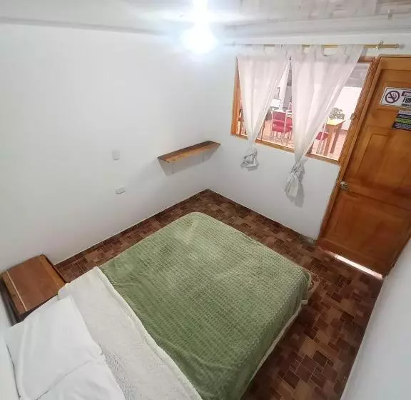 ペンション Hostal Pachanuna