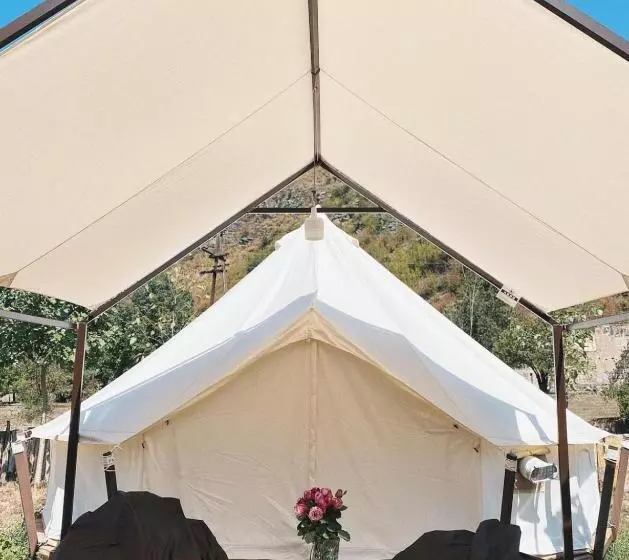 Majatalo Hovek Guest House