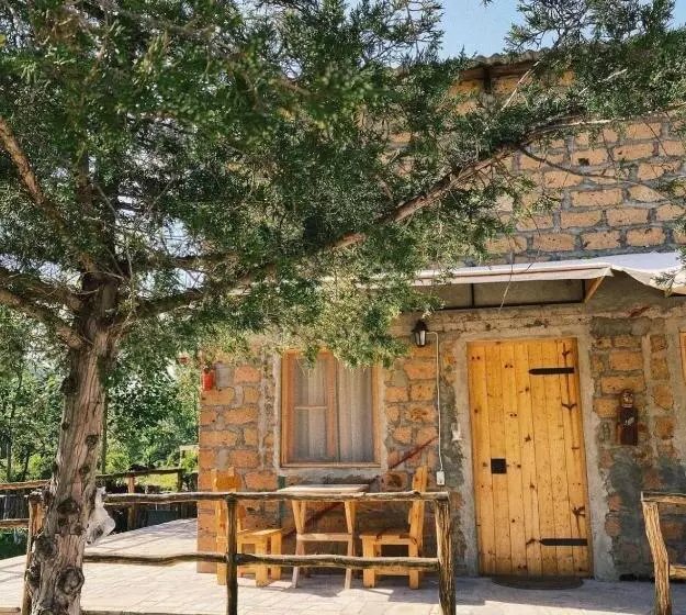 Majatalo Hovek Guest House