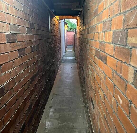 Пансион Leicester Uk 3 Tudor