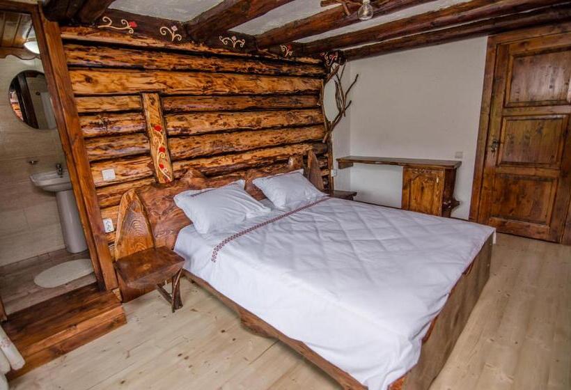 膳宿费 Plai Cu Dor Fundata