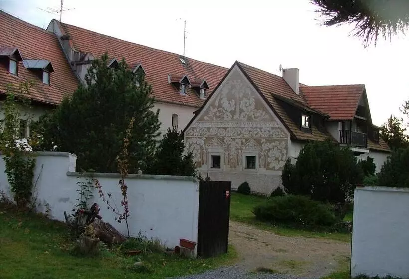 ペンション Tvrz Holešice Orlická Přehrada, Penzion