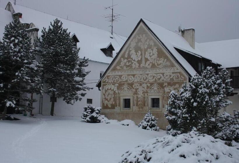 פנסיון Tvrz Holešice Orlická Přehrada, Penzion