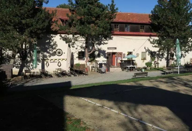 ペンション Tvrz Holešice Orlická Přehrada, Penzion