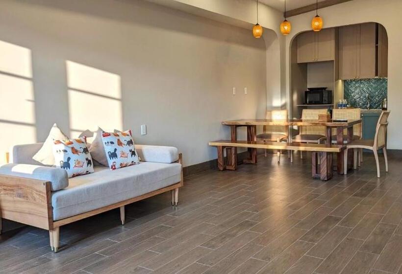 Aurora Phu Quoc Hotel & Golf 3d