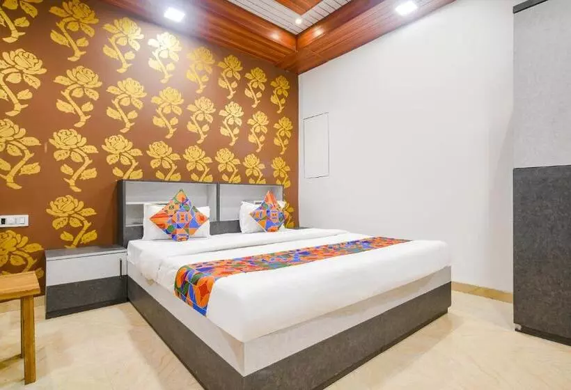 Fabhotel Dream Paradise