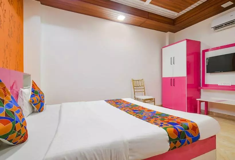 Fabhotel Dream Paradise