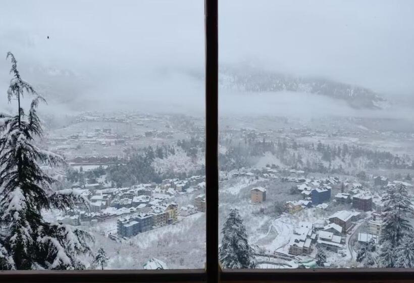 Goroomgo Hotel Bd Resort Manali   Excellent Stay With Family, Parking Facilities