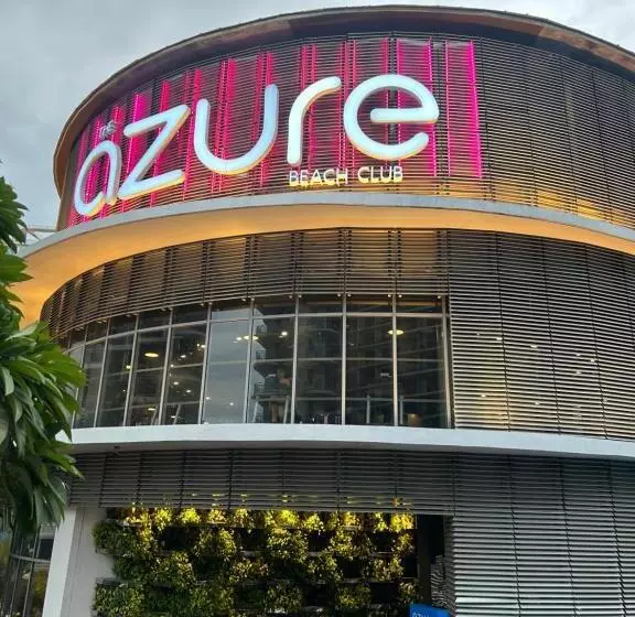 هتل Azure Staycation Place