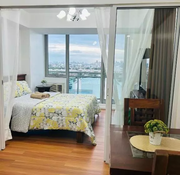 هتل Azure Staycation Place