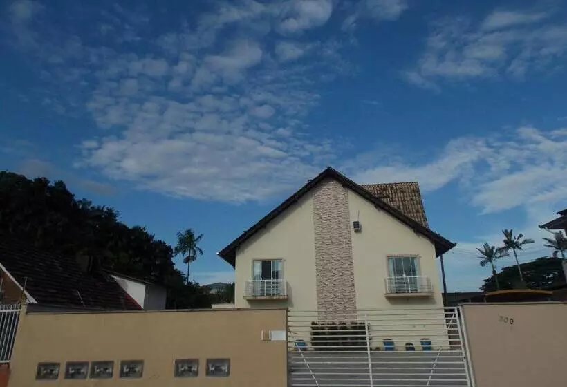 Hotelli Br 101 Confort Suítes Joinville
