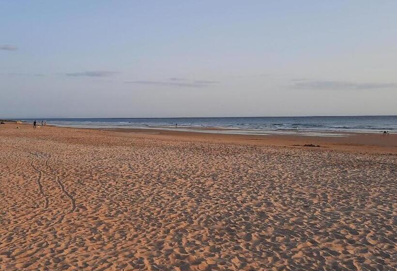 هتل Habitación Familiar Oasis Anayansi