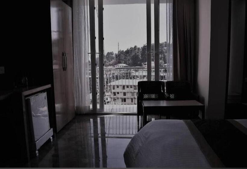 בית מלון כפרי India House