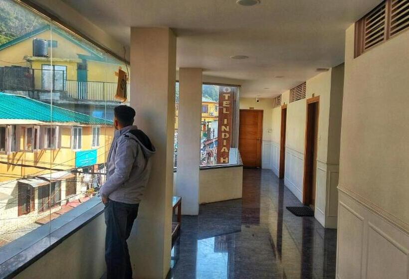 בית מלון כפרי India House