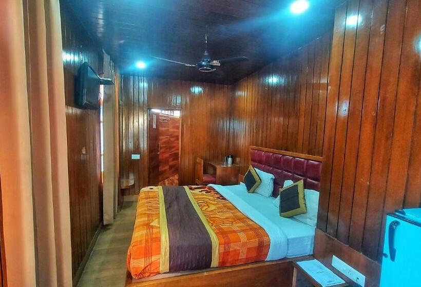 בית מלון כפרי India House