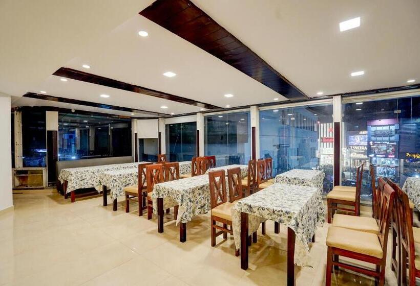 Townhouse Oak Clock Tower Formerly Hotel Ambassador