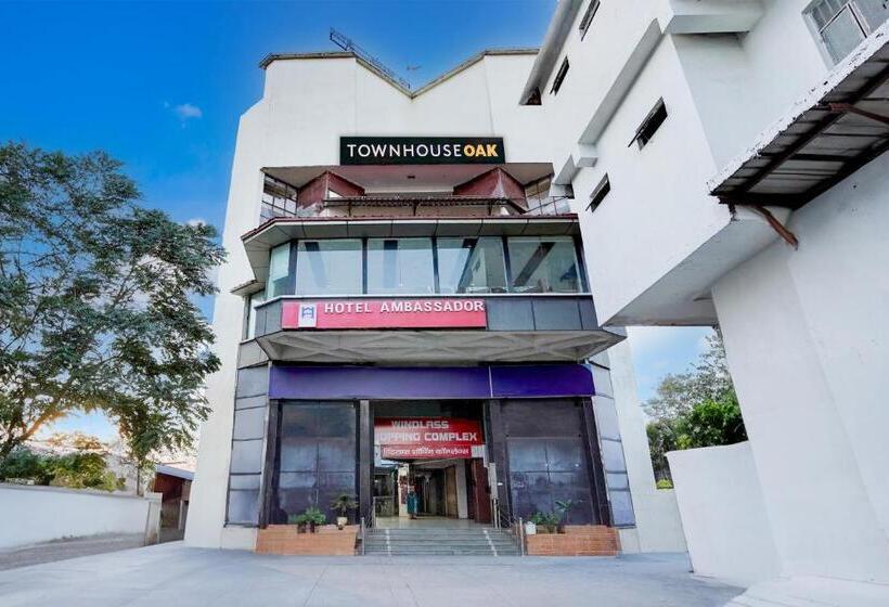 Townhouse Oak Clock Tower Formerly Hotel Ambassador