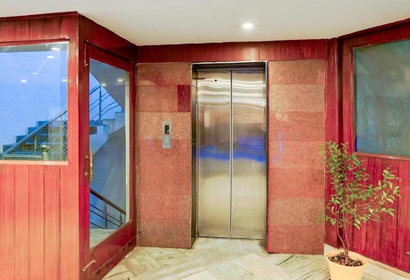 Townhouse Oak Clock Tower Formerly Hotel Ambassador