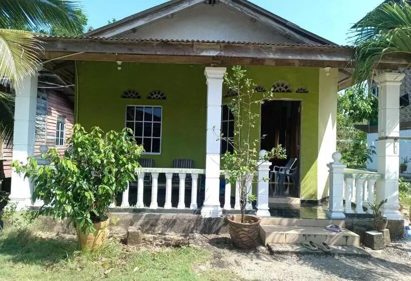 ペンション Oyo Home 90990 Sri Tempurung Homestay