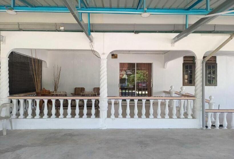 פנסיון Oyo Home 90990 Sri Tempurung Homestay