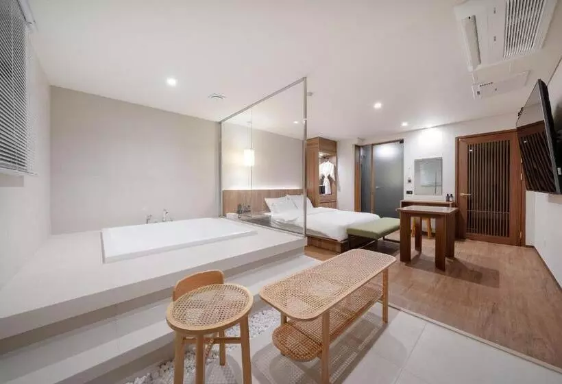 Simjak Hotel By Aank