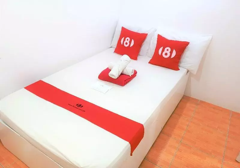 8hostel