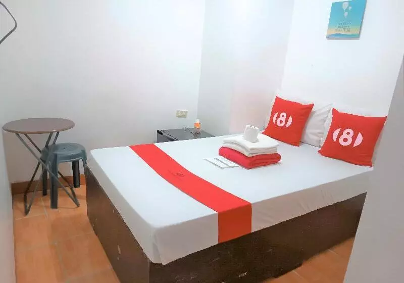 8hostel