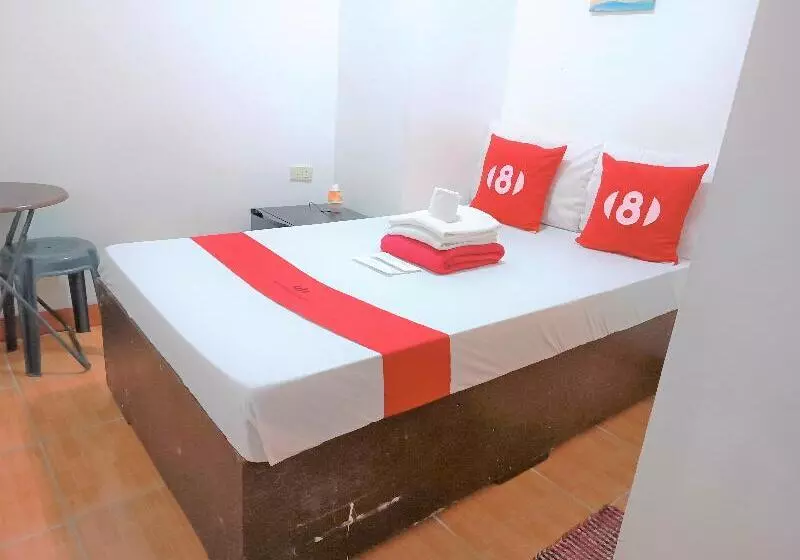 8hostel