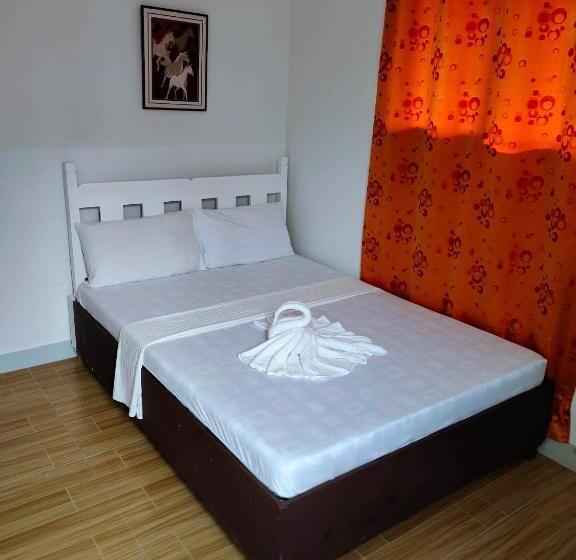 הוסטל Island Hop Inn