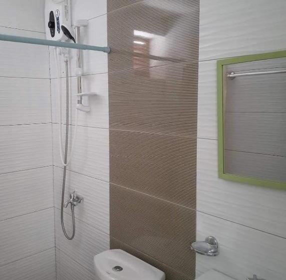 הוסטל Island Hop Inn