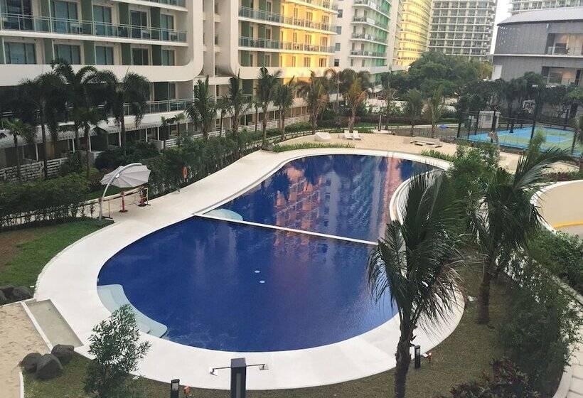 Azure Beach Club Paris Hilton