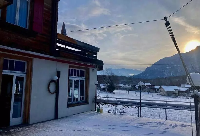 Aamiaismajoitus (B&B) Alpenrose Beim Ballenberg