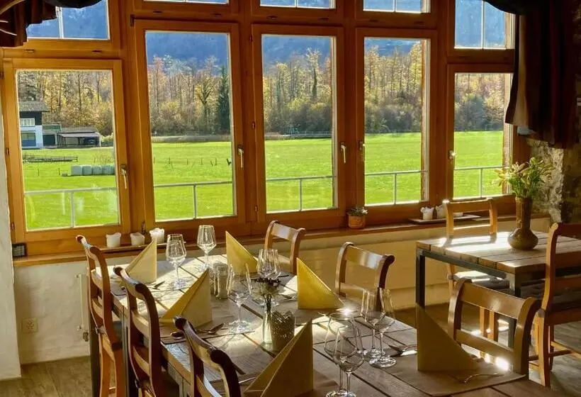 Aamiaismajoitus (B&B) Alpenrose Beim Ballenberg