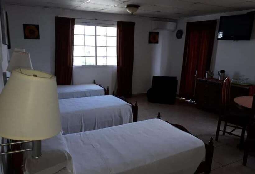 호텔 California Panama