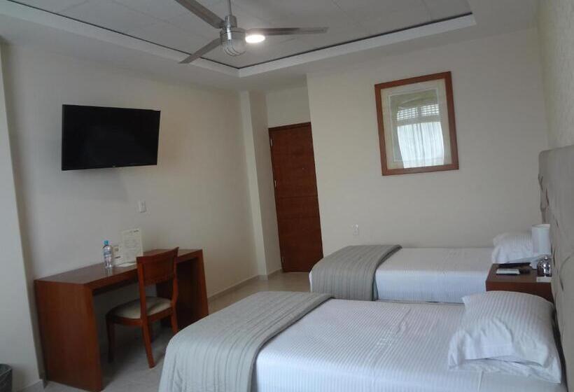 בית מלון כפרי Civic Express