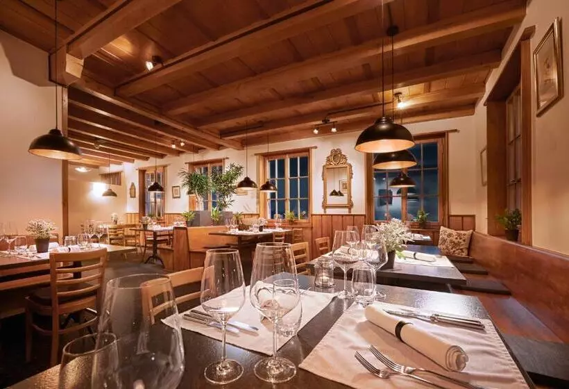 ホテル Le Mont Vully Hôtel Restaurant